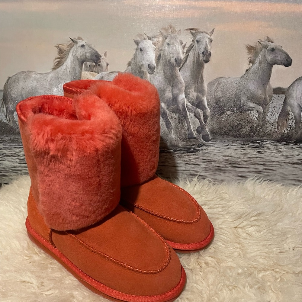 New EMU Australia water resistant suede/shearling boots